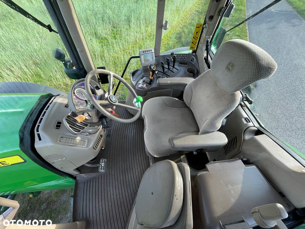John Deere 6820 - 10