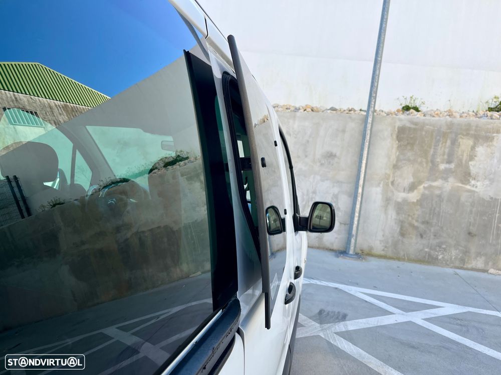 Citroën Berlingo 1.6 HDI FAP XTR - 33