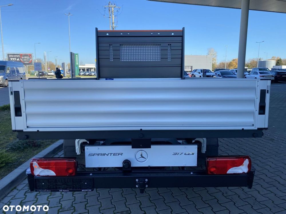 Mercedes-Benz Sprinter - 5