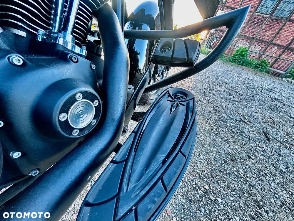 Harley-Davidson Touring Street Glide - 17