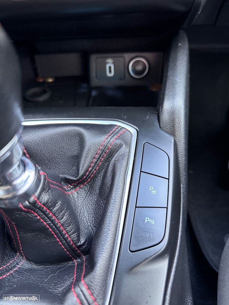 Ford Focus 1.0 EcoBoost ST-Line - 17