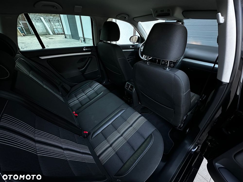 Volkswagen Golf 1.6 TDI Comfortline DSG - 12