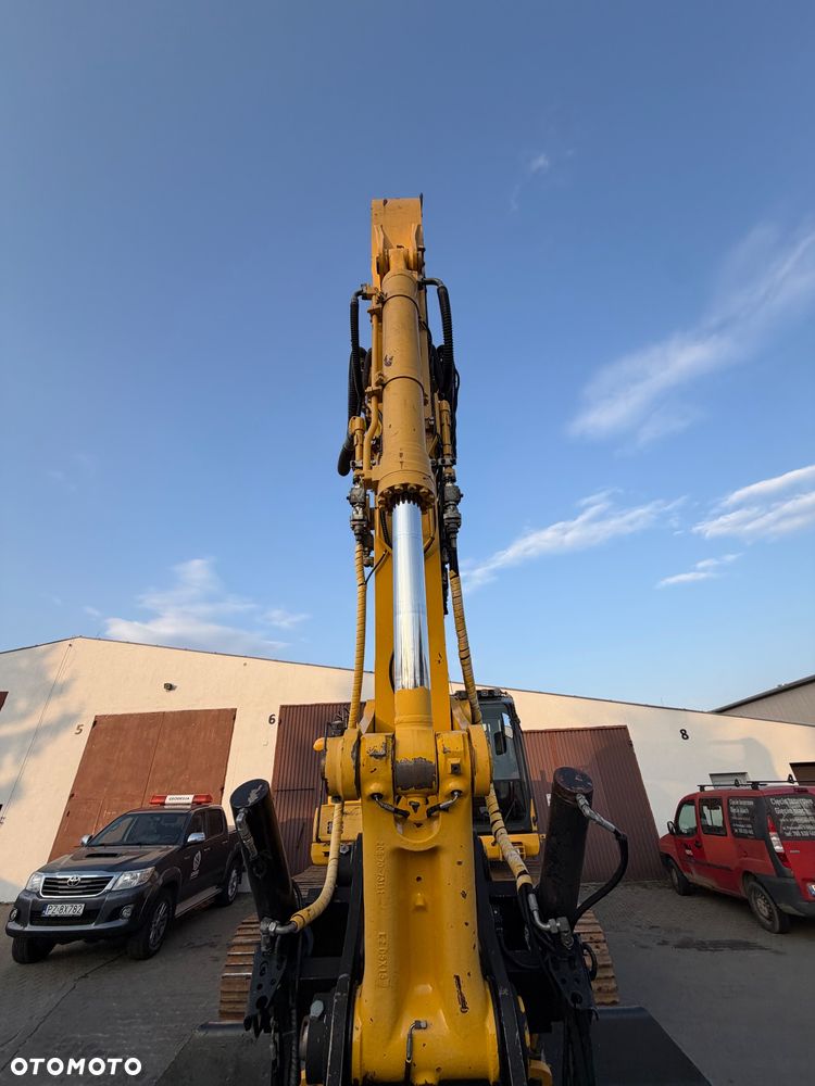 Komatsu PC240LC-11 - 26