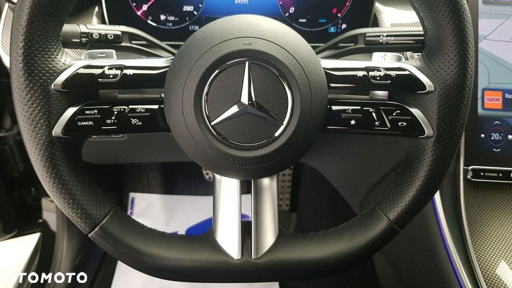Mercedes-Benz GLC - 22