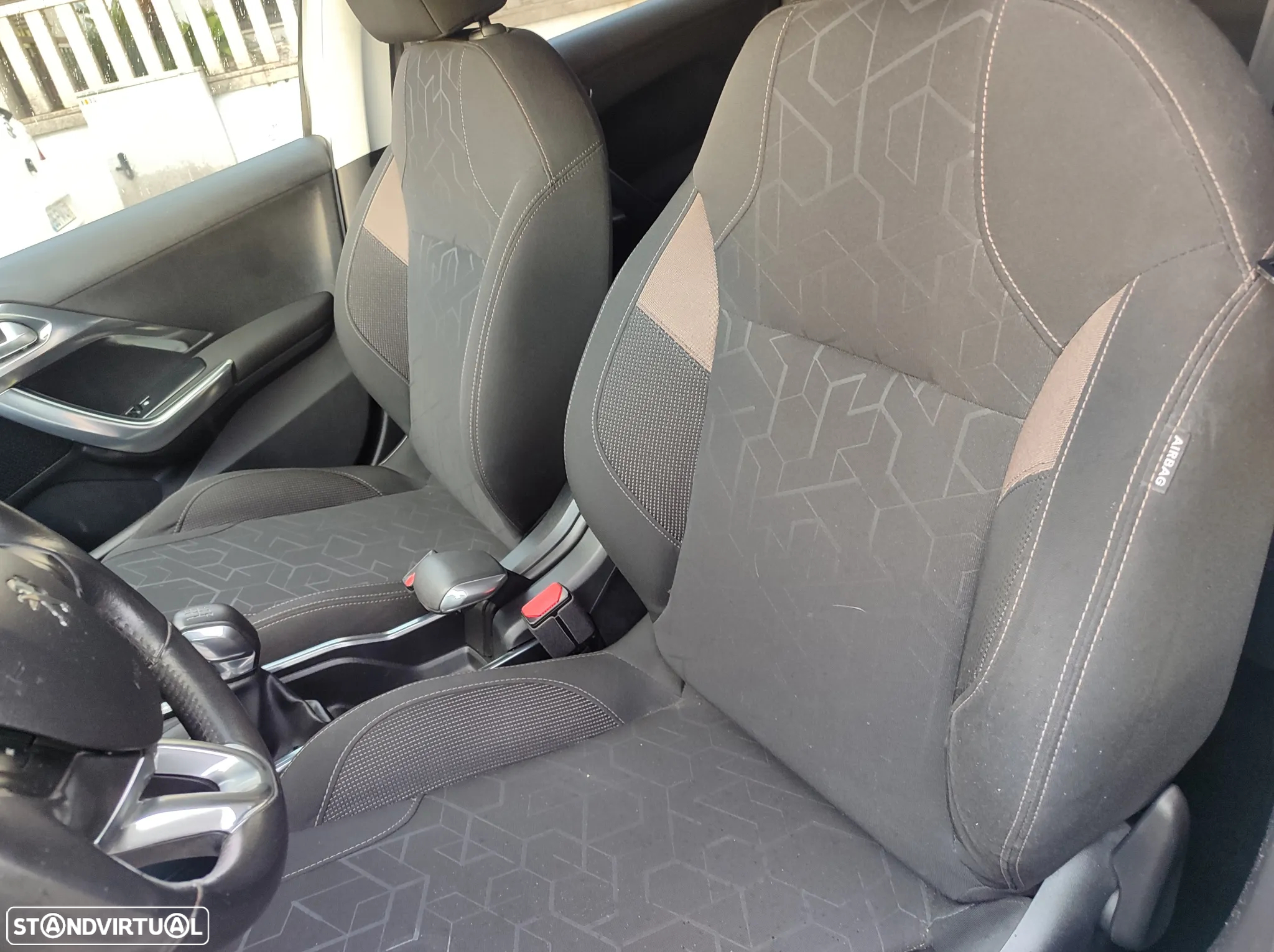Peugeot 2008 1.6 BlueHDi Allure - 8