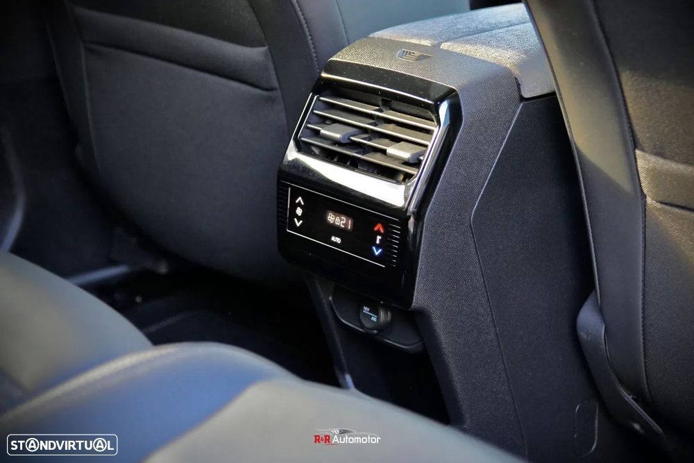 Peugeot 5008 1.2 Hybrid Allure e-DCS6 - 13
