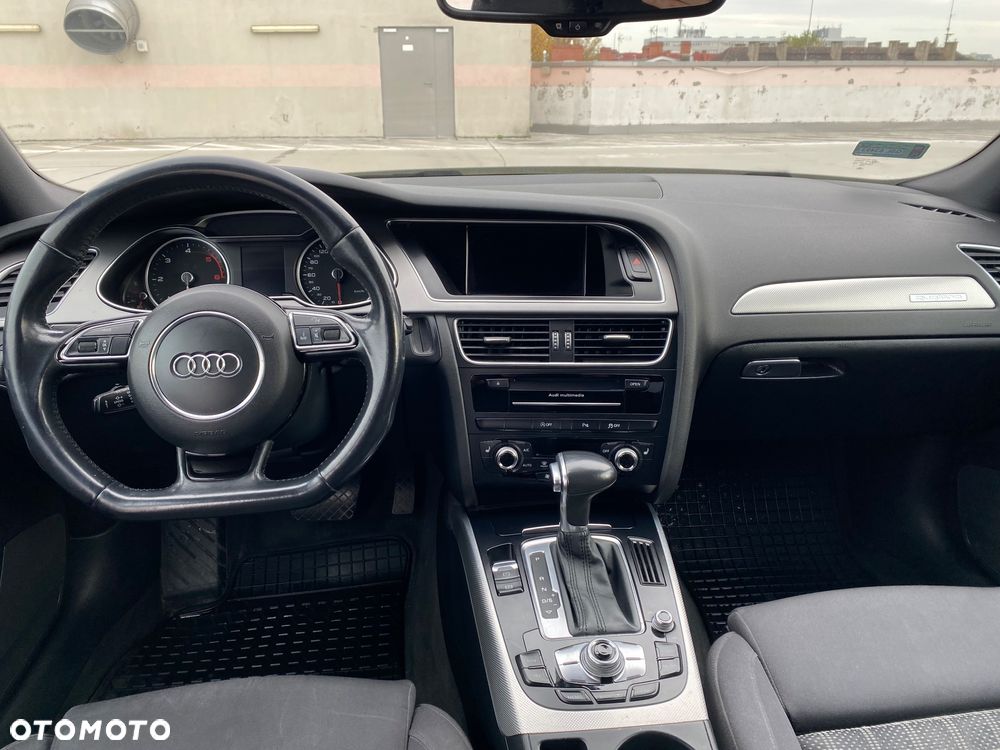 Audi A4 Avant 2.0 TDI DPF clean diesel quattro S tronic S line Sportpaket - 9