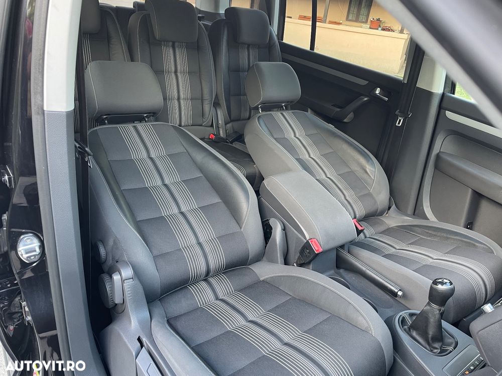 Volkswagen Touran - 22
