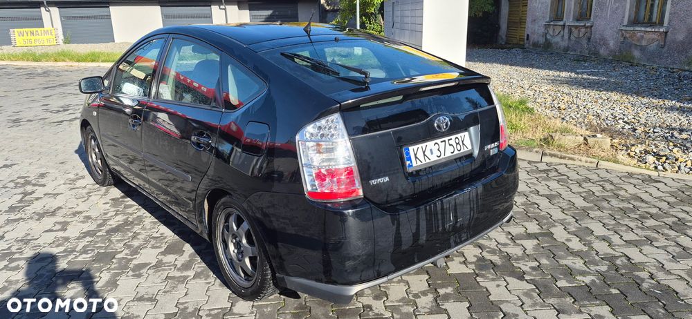 Toyota Prius - 3