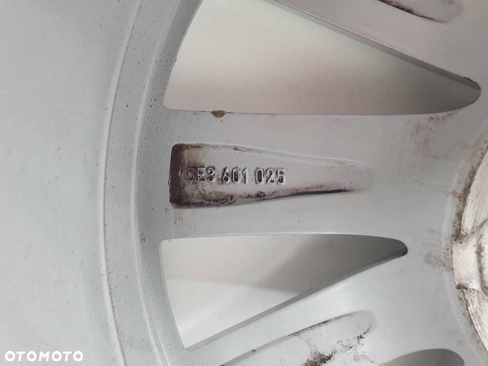 FELGA ALUMINIOWA 17 7J ET46 SKODA OCTAVIA IV 5E3601025 - 5
