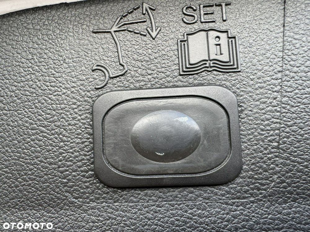 Ford Kuga 2.0 TDCi 2x4 Titanium - 40