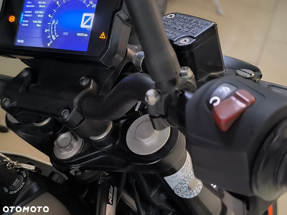 KTM Duke 125 - 19