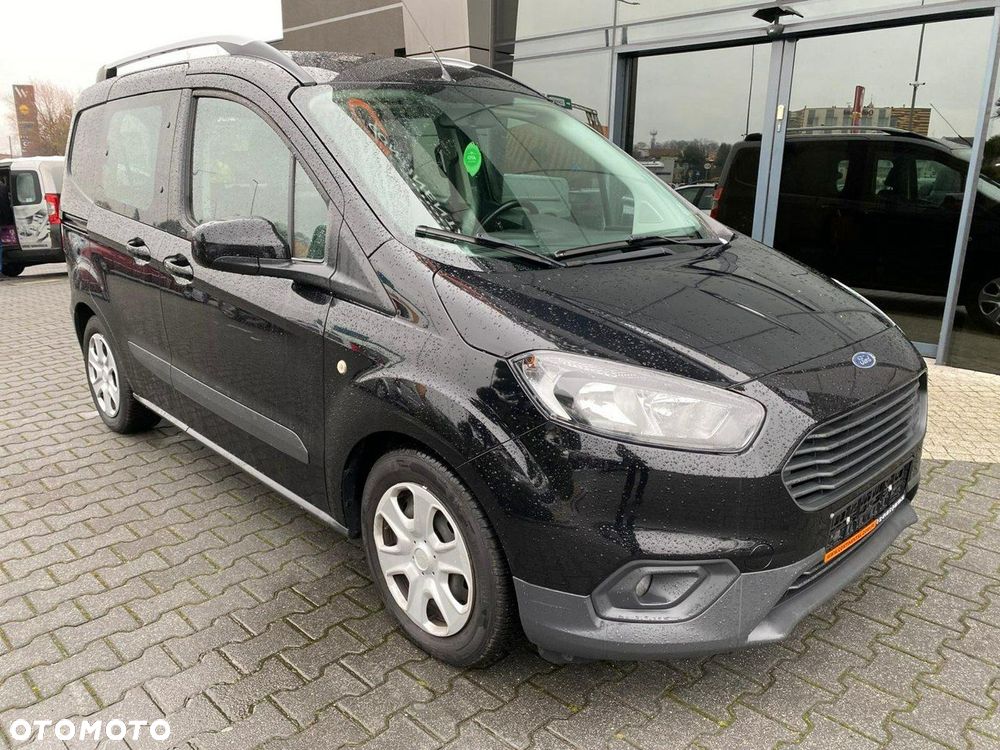 Ford Transit Courier - 2