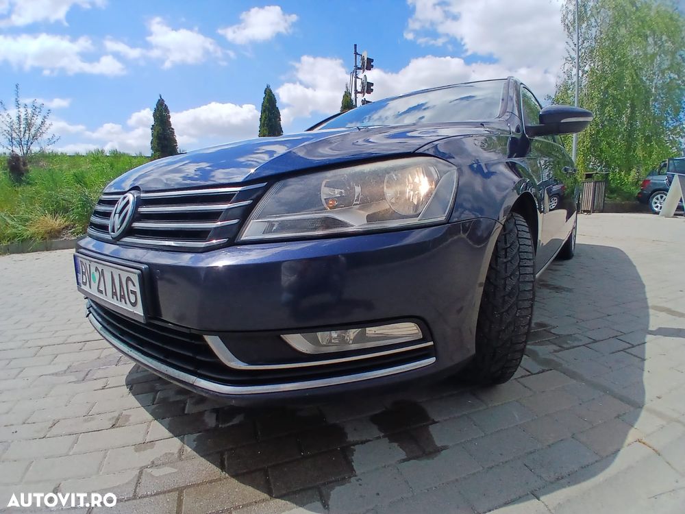Volkswagen Passat 2.0 TDI Blue TDI Comfortline - 9