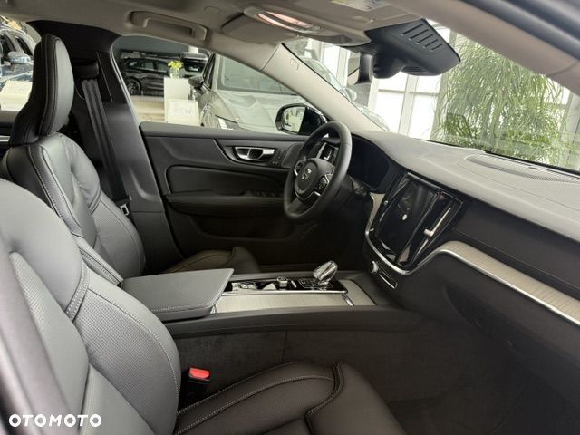 Volvo V60 B4 B Ultra Dark - 9