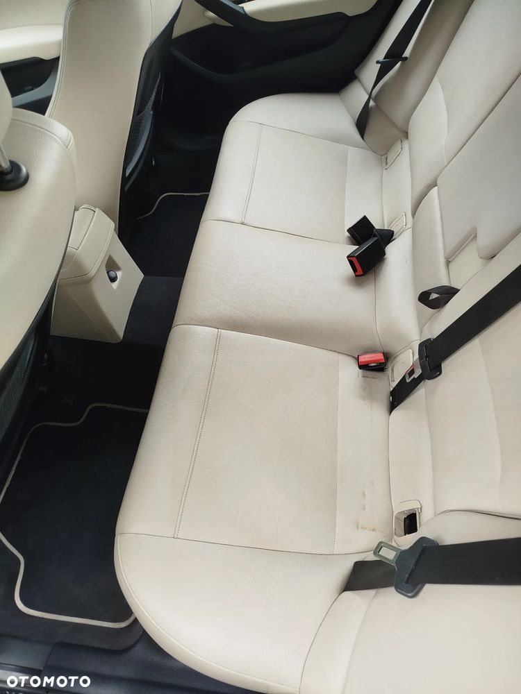 BMW X1 xDrive25d xLine - 14