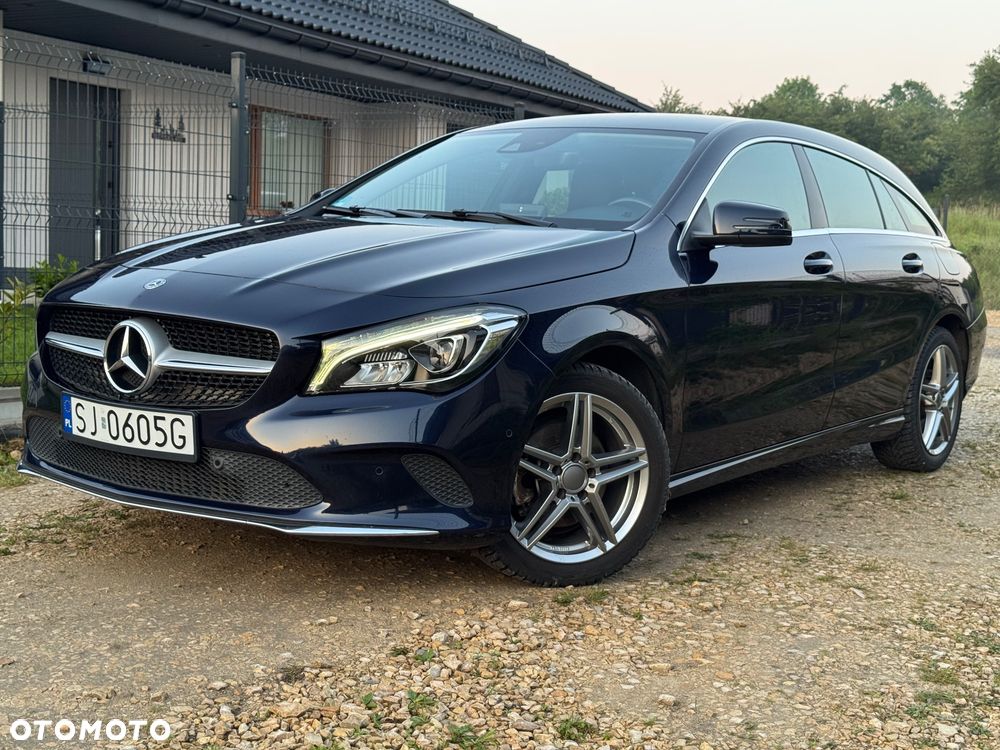 Mercedes-Benz CLA 200 AMG Line - 3