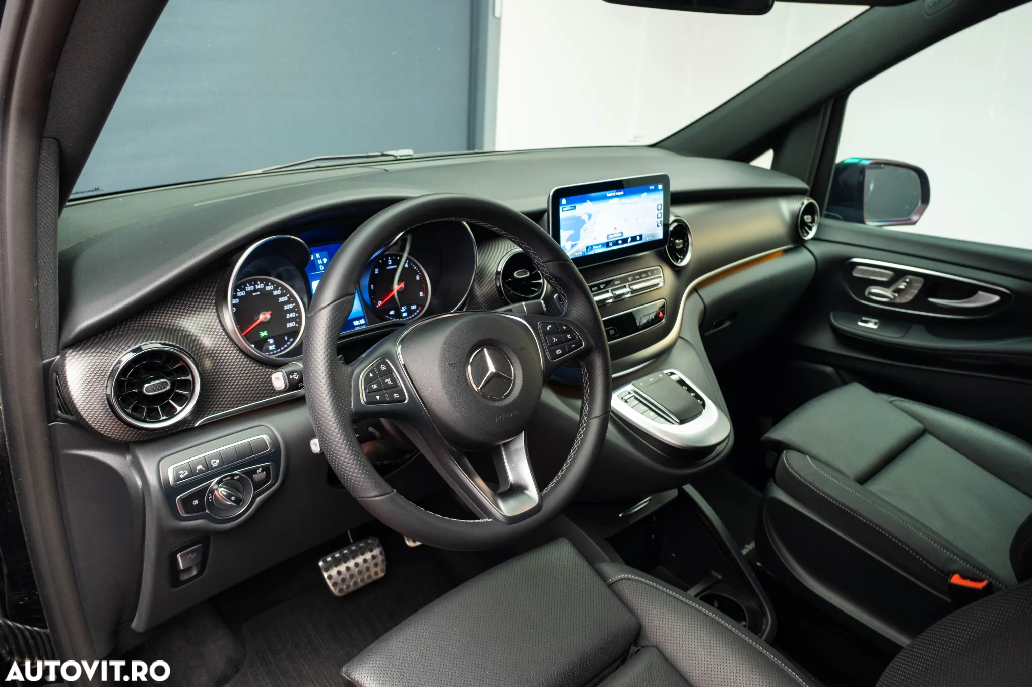 Mercedes-Benz V 300 d Combi Extra-lung 237 CP AWD 9AT - 10