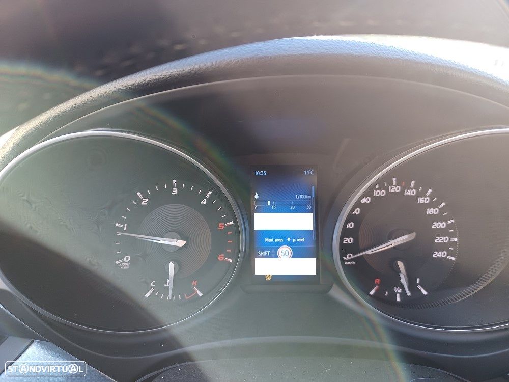 Toyota Avensis SD 1.6 D-4D Luxury+GPS - 7