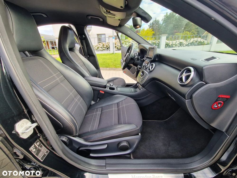 Mercedes-Benz Klasa A 200 CDI (BlueEFFICIENCY) 7G-DCT Urban - 6