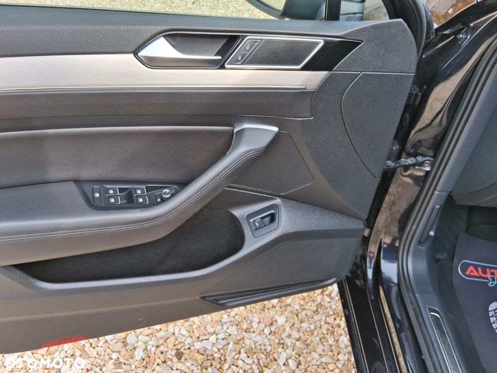 Volkswagen Passat - 18