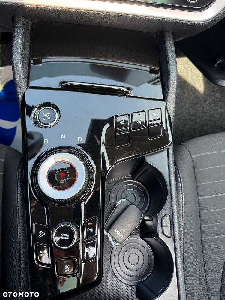 Kia Sportage 1.6 T-GDI MHEV Business Line 2WD DCT - 24