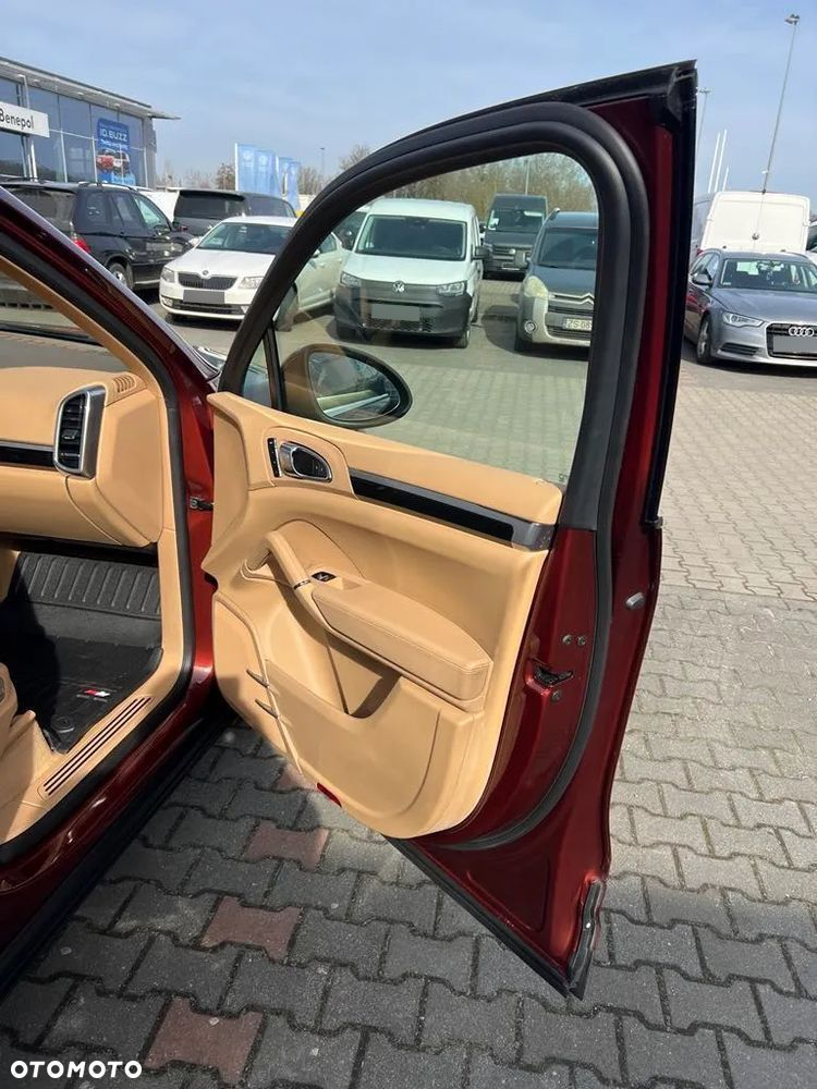 Porsche Cayenne Standard - 23