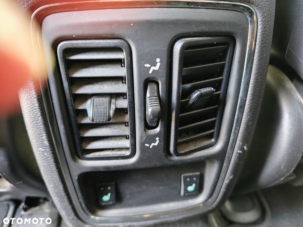 Jeep Grand Cherokee - 19