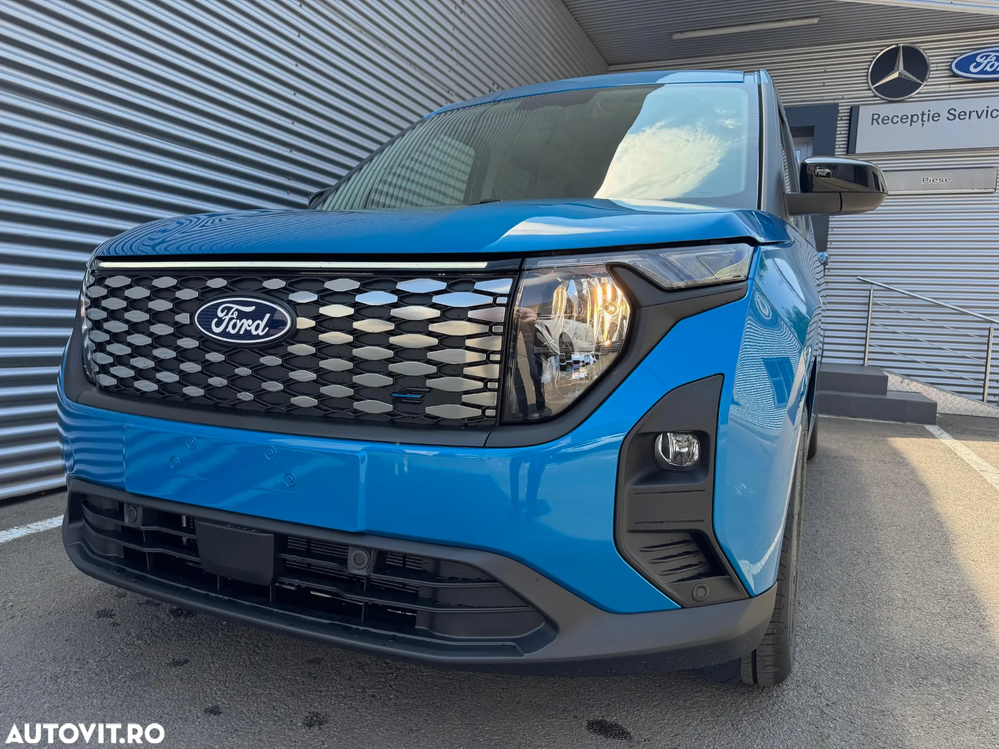 Ford Tourneo Courier - 4