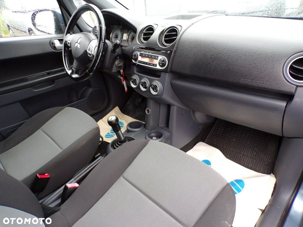 Mitsubishi Colt - 21