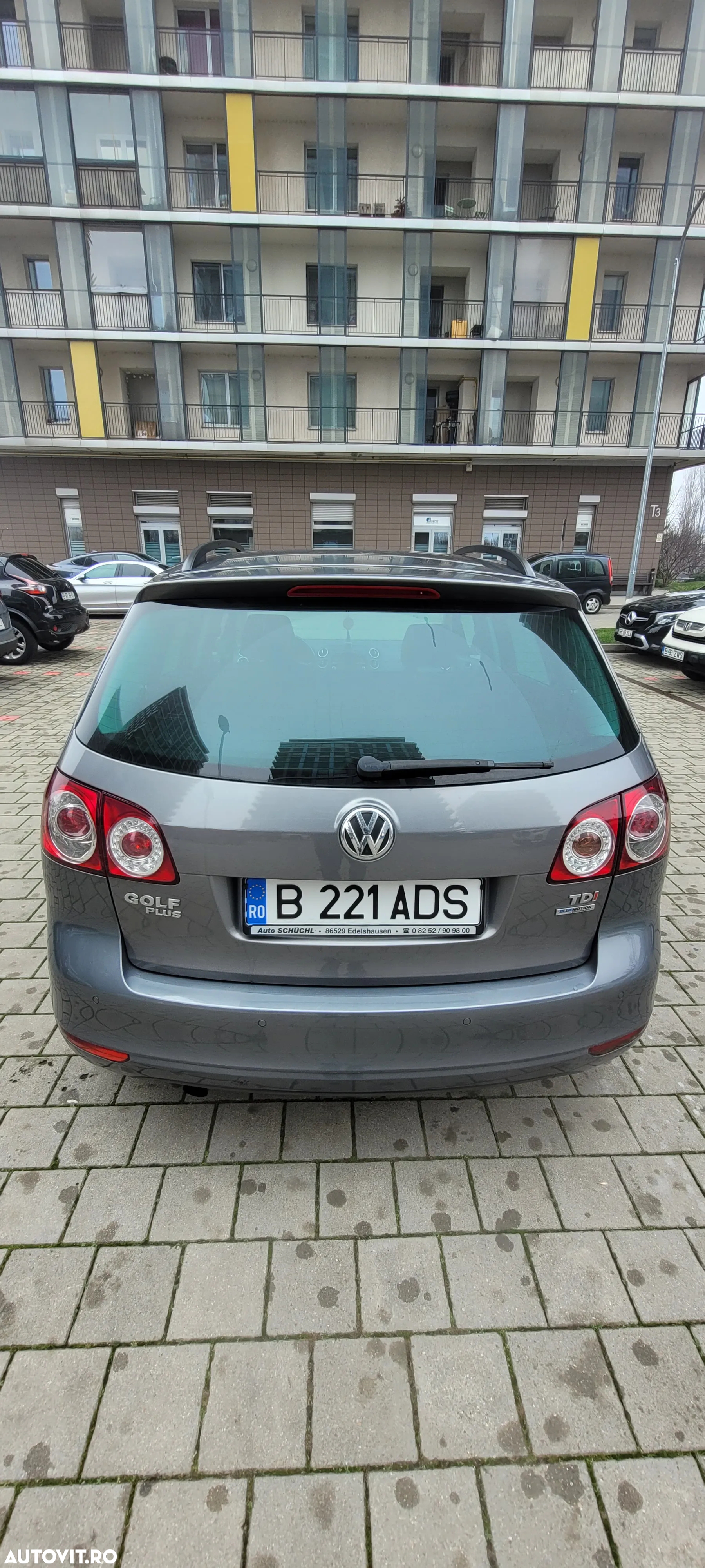 Volkswagen Golf Plus 1.6 TDI DPF Trendline - 29