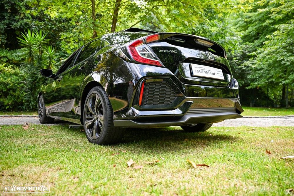 Honda Civic 1.0 i-VTEC Executive - 11