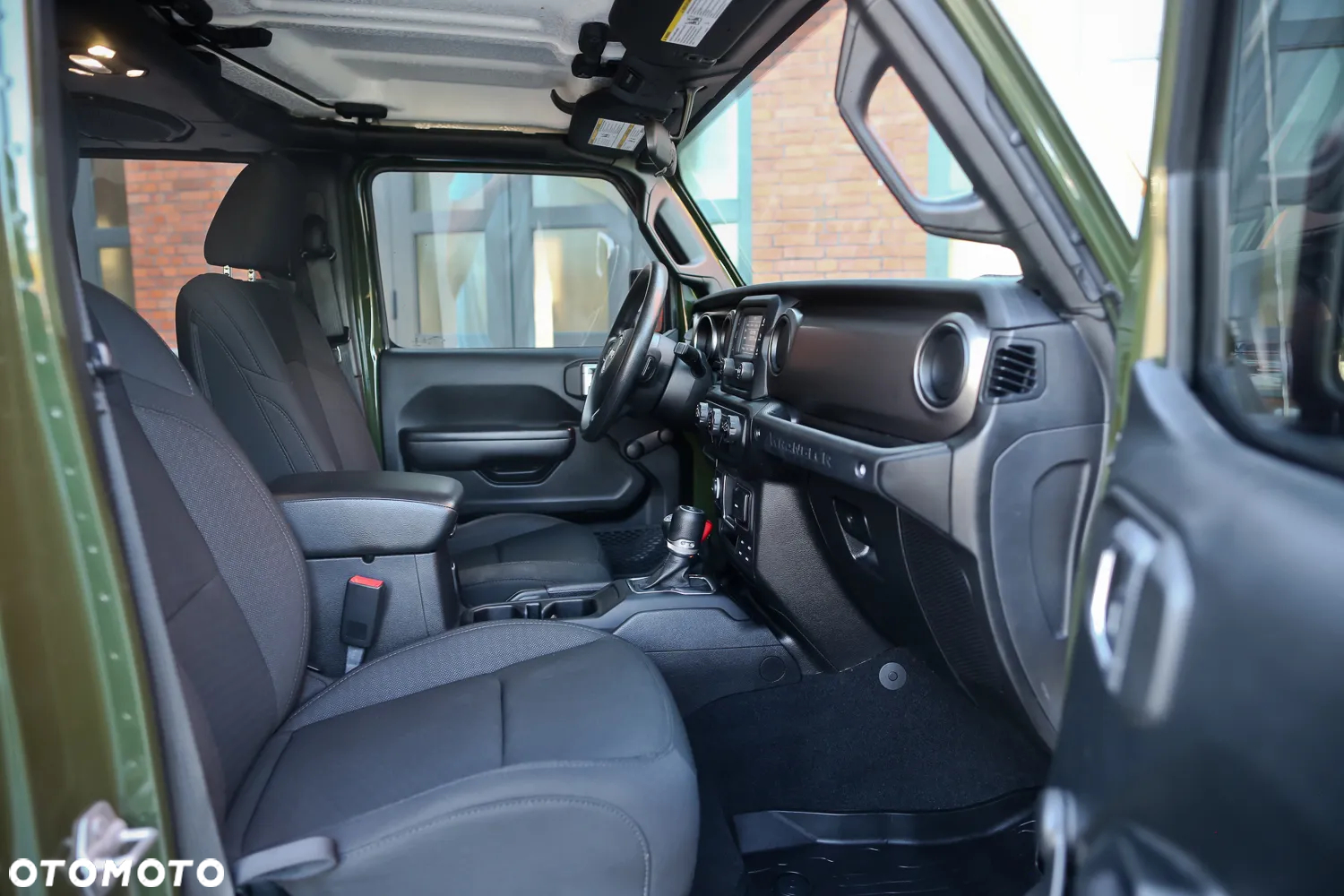 Jeep Wrangler - 31