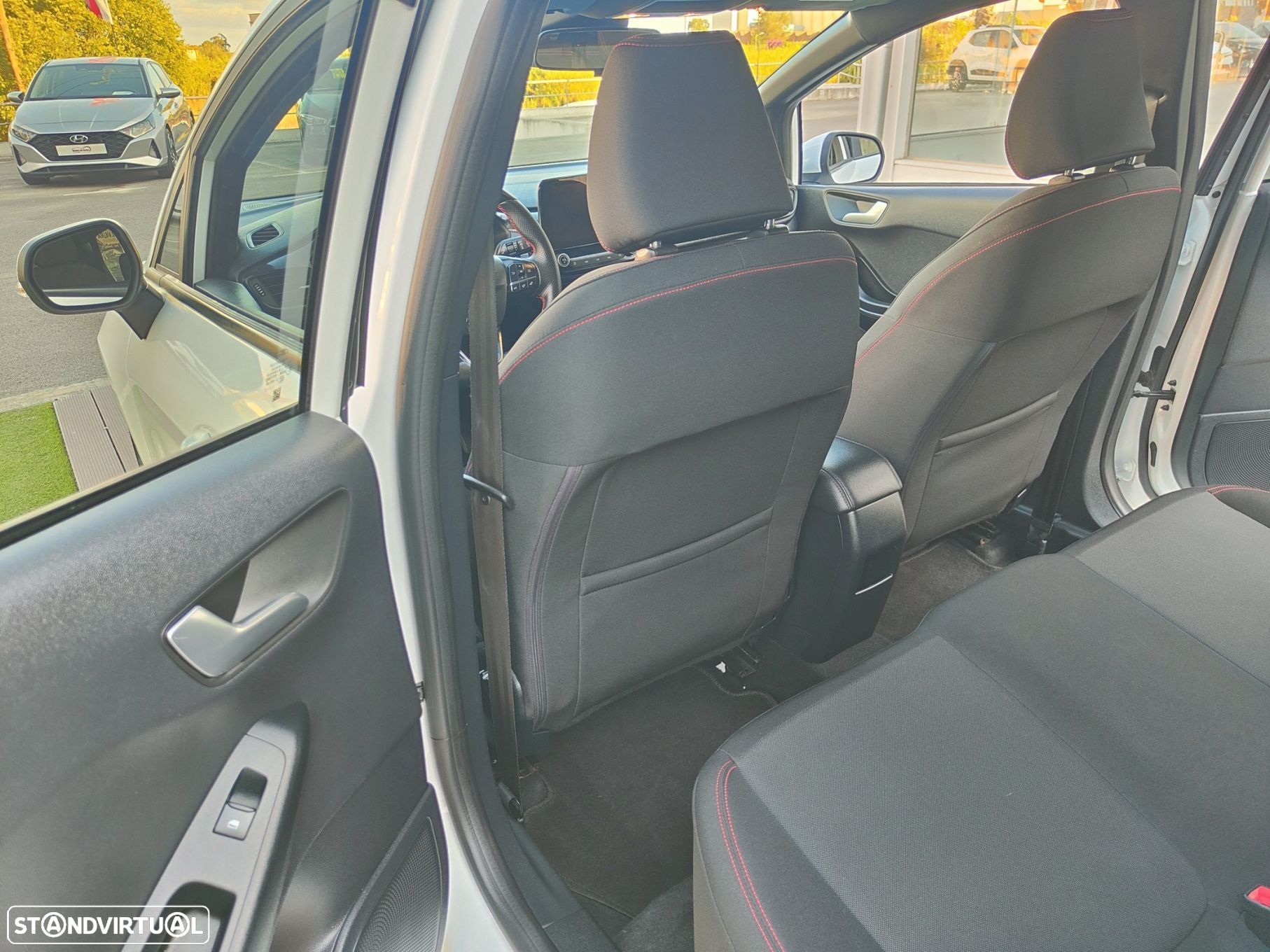 Ford Fiesta 1.0 EcoBoost ST-Line - 29