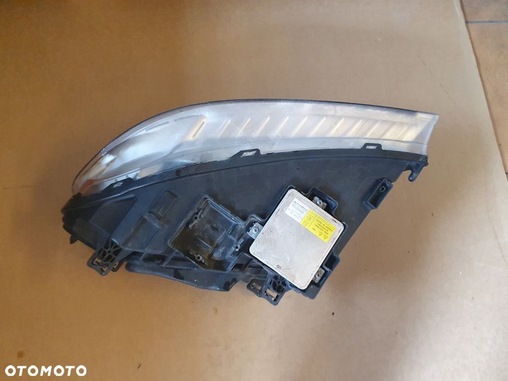 REFLEKTOR PRAWY VOLVO V70 III 3 XC70 II XENON EUROPA - 5