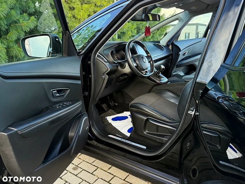 Renault Grand Scenic dCi 130 FAP Start & Stop Bose Edition - 23
