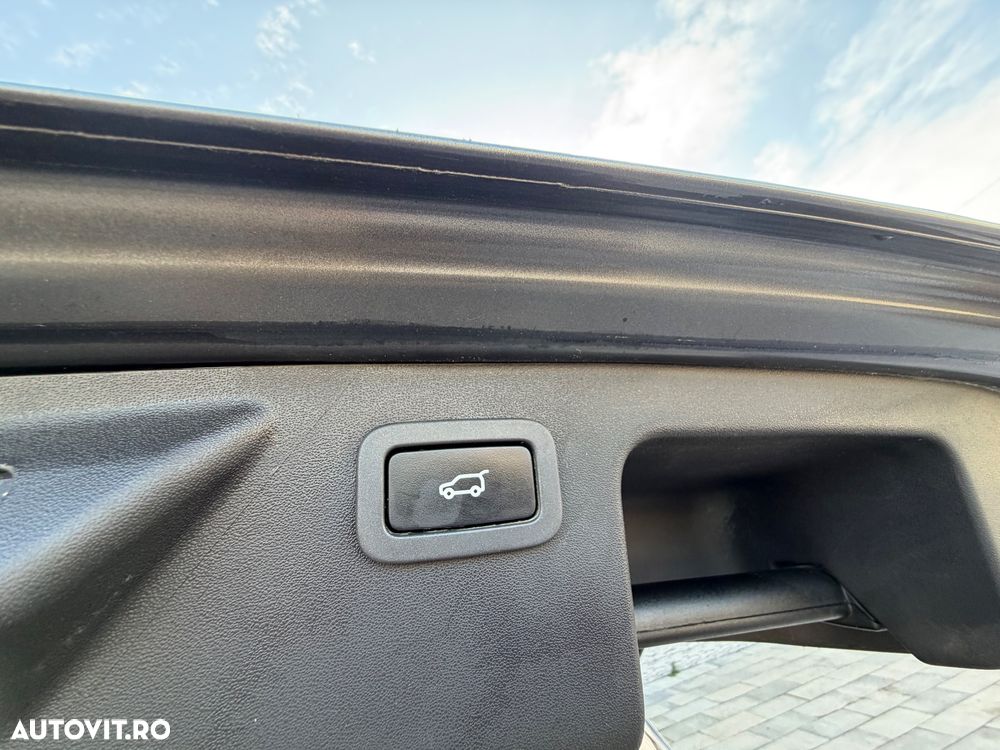 Land Rover Discovery Sport - 16