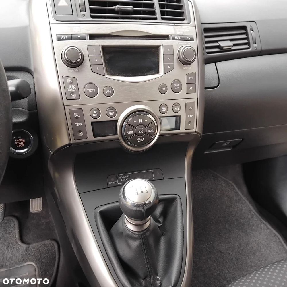 Toyota Verso 2.0 D-4D - 12