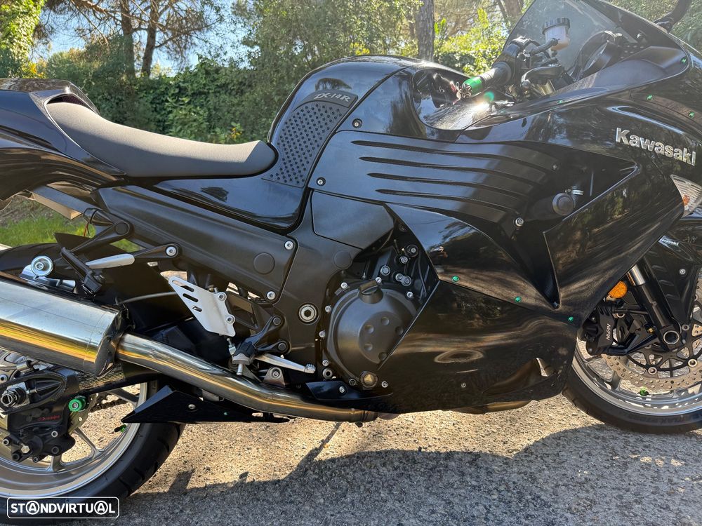 Kawasaki ZZR 1400 - 26