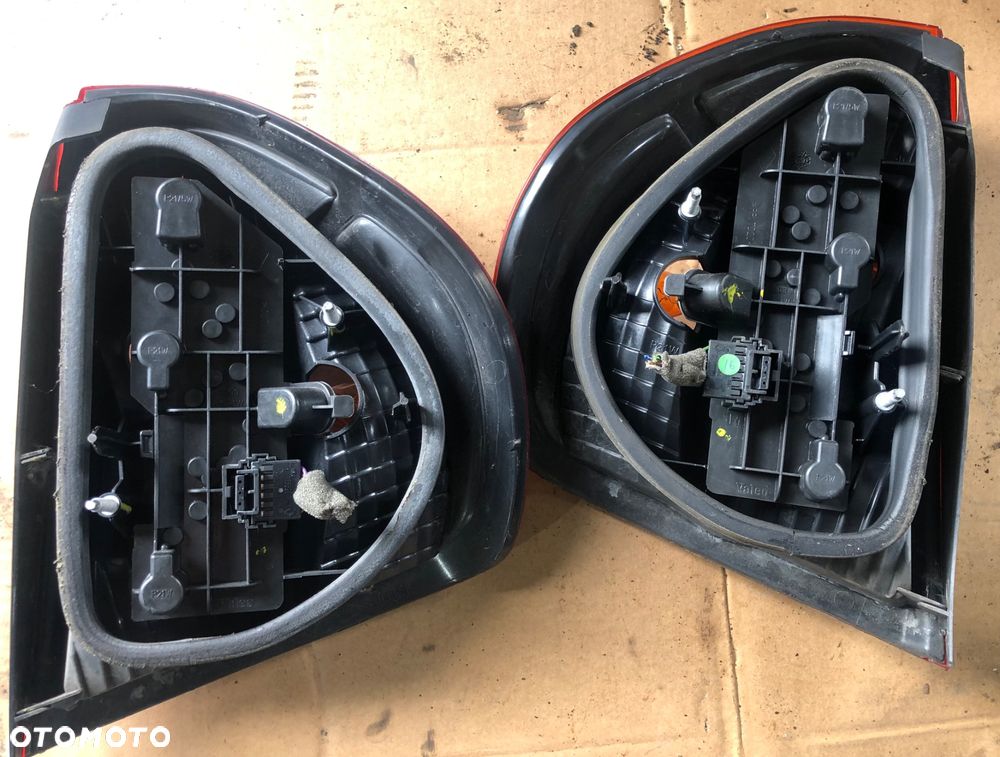 Lampa lampy tył  tylne Renault Thalia lift - 2