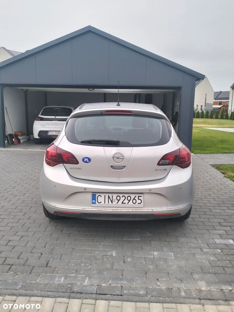 Opel Astra 1.6 CDTI Cosmo - 3