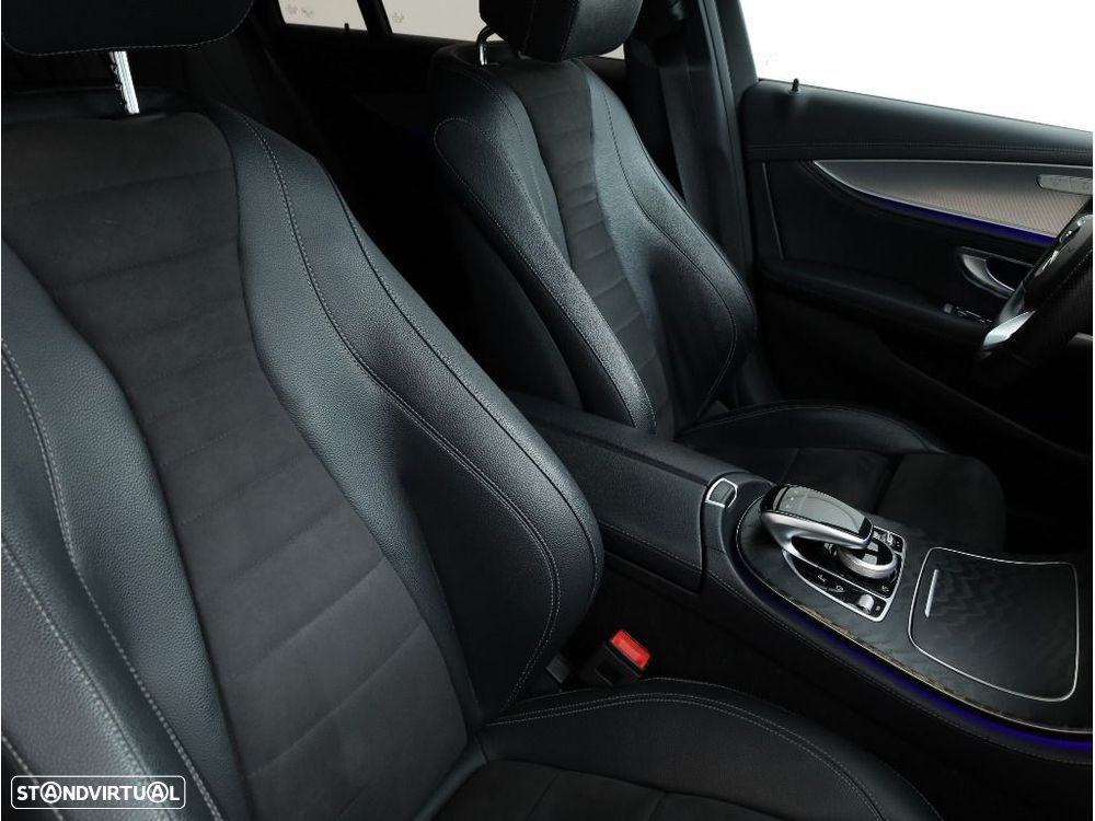Mercedes-Benz E 300 d AMG Line 7L - 19