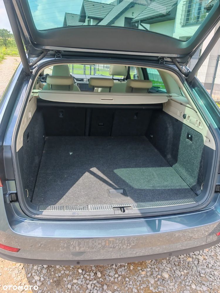 Skoda Superb 2.0 TDI L&K DSG - 13