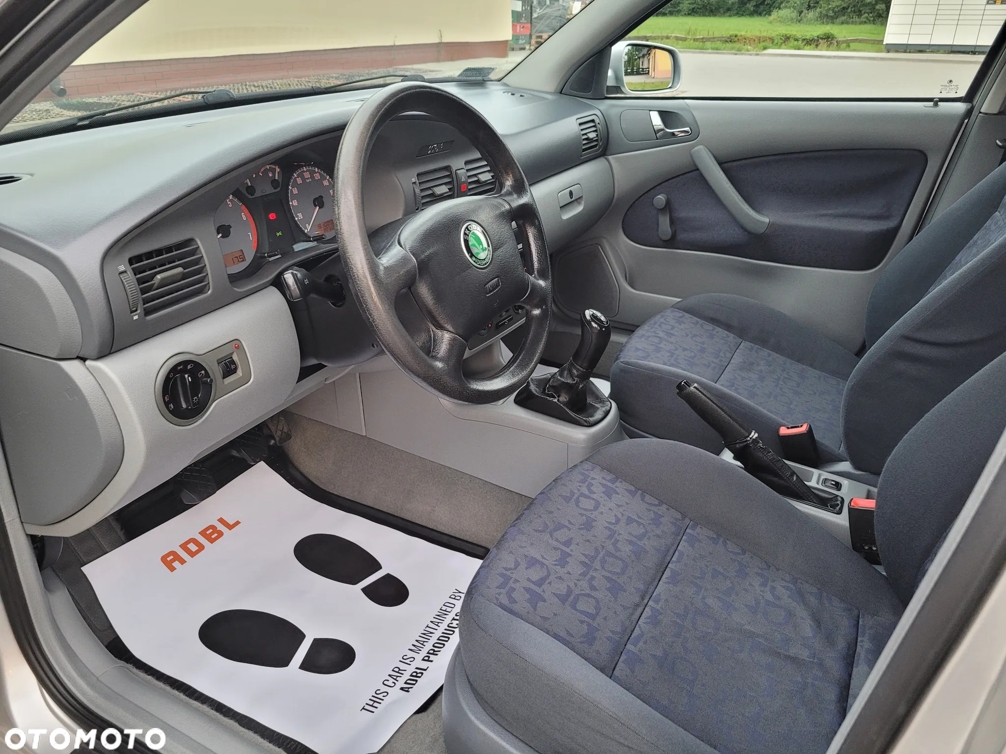 Skoda Octavia 1.6 GLX - 19