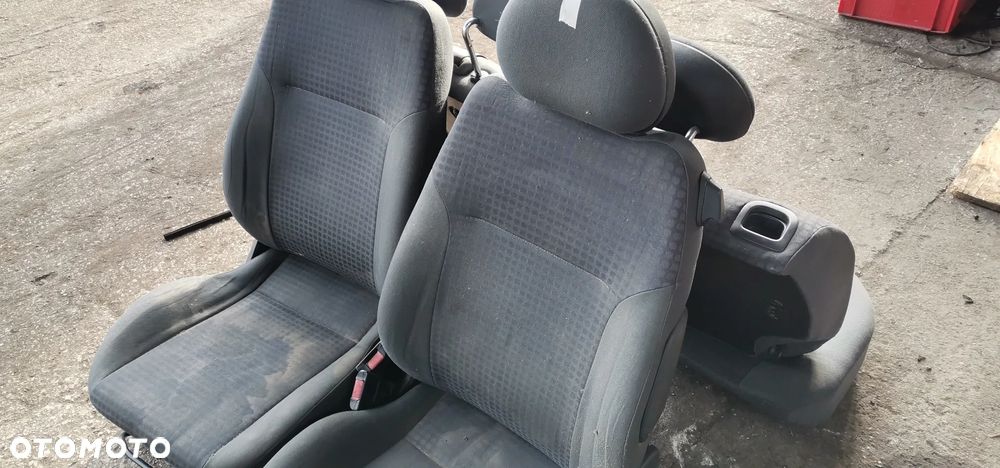 FOTEL FOTELE KANAPA CORSA C 3DRZWI - 1