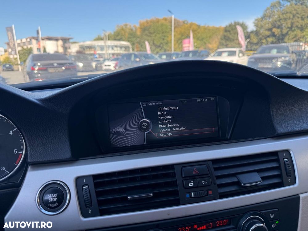 BMW Seria 3 320d Aut. - 13