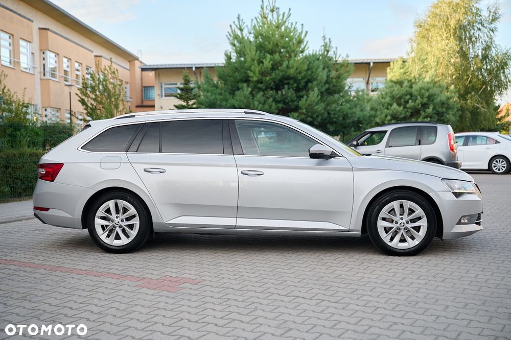 Skoda Superb 2.0 TDI Ambition - 14
