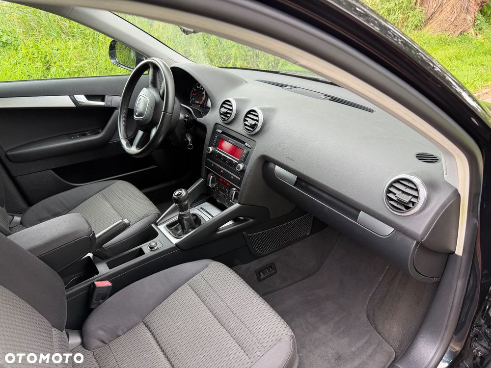 Audi A3 Sportback 1.6 Ambition - 12