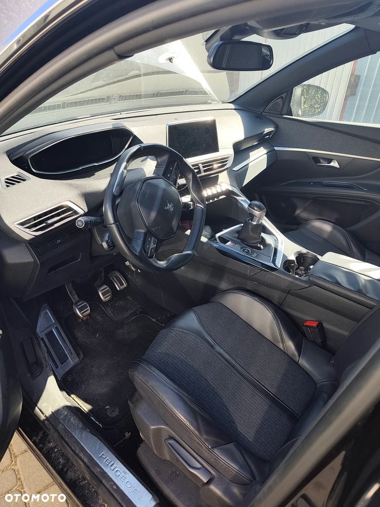Peugeot 5008 1.2 PureTech Allure S&S - 14