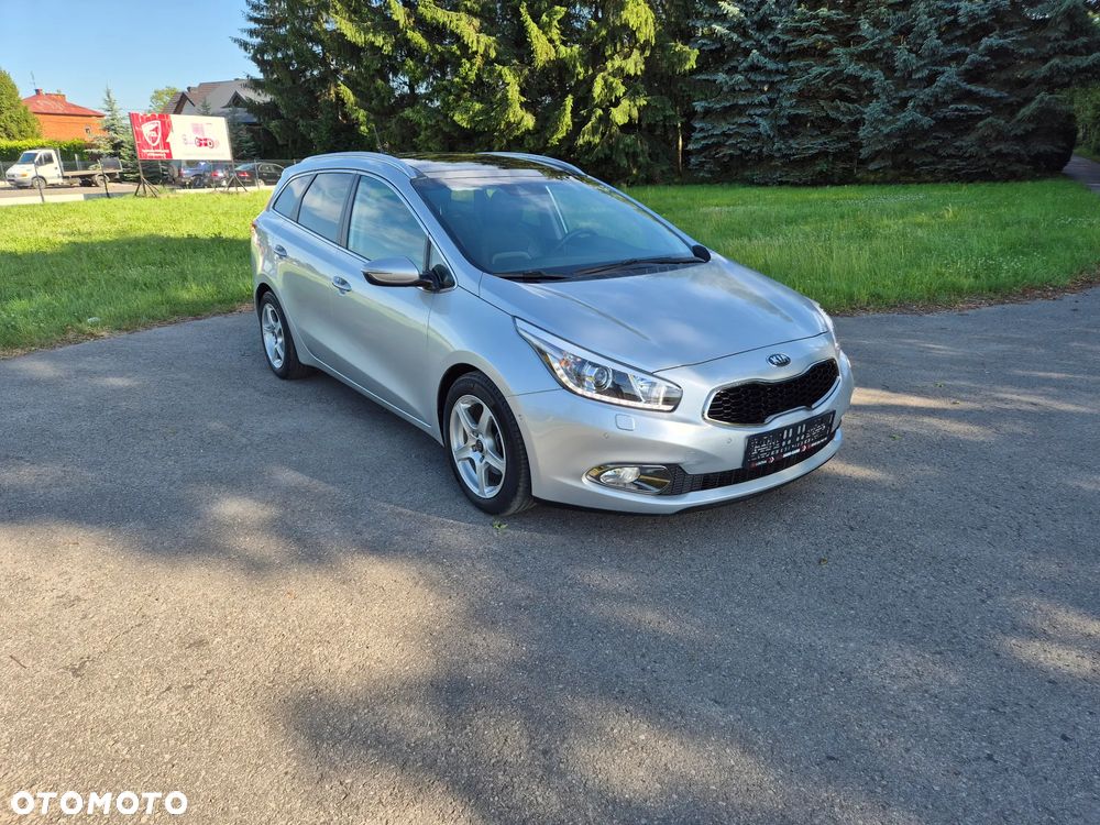 Kia Ceed - 4